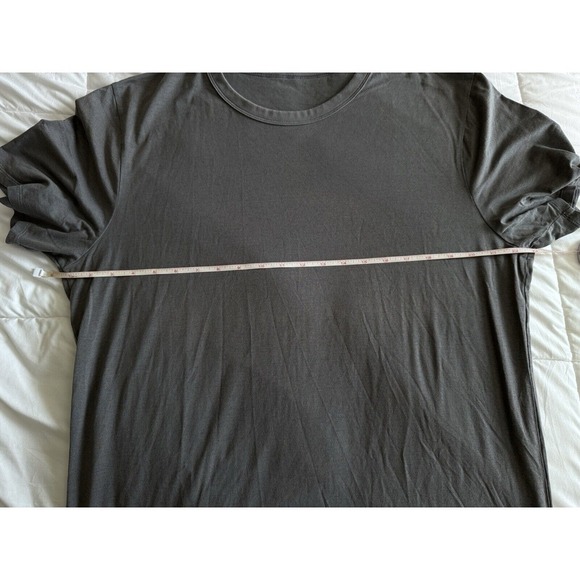 Lululemon Shirt Mens 1x Gray Tech Tee Performance Short Sleeve Gym workout EUC - Picture 4 of 7